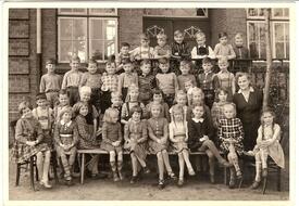 1958 Klasse 2a der Volksschule Wilster - 37 Schüler