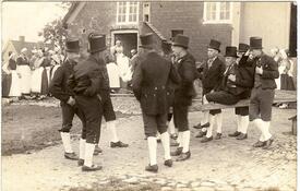 1919 Vorführung der Wilstermarsch Tracht in St. Margarethen