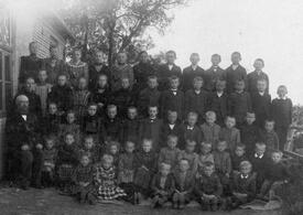 Neuendorf-Sachsenbande 1904 Schüler der Dorfschule Achterhörn in der Wilstermarsch