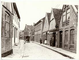 1903 Blick in die untere Deichstraße in der Stadt Wilster