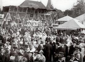 1937 Wilster Jahrmarkt auf dem Colosseum Platz in Wilster