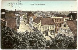 1908 Blick vom Kirchturm auf die Ecke Op de Göten, Deichstraße in der Stadt Wilster