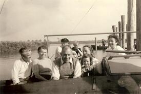 21.05.1950 Segler der SVW nach dem Ansegeln im Seglerhafen am Kasenort