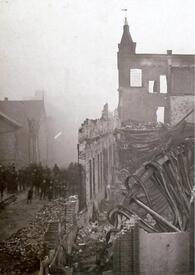 1907 Ruinen der Lederfabrik Falk & Schütt in der Stadt Wilster nach der Brandkatastrophe
