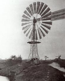 ca. 1925 Windturbinen und Kornwindmühle in Neufeld, Gemeinde Dammfleth