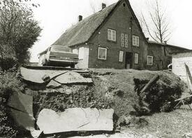 Grundbruch am 22.05.1977 beim Deichbau in St. Margarethen an der Elbe