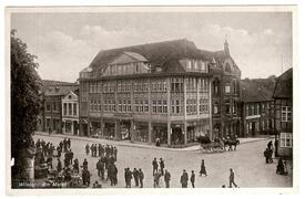 1926 Wochenmarkt auf dem Platz vor der Kirche in der StadtWilster