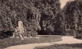 1919 Johann Meyer Denkmal im Stadtpark der Stadt Wilster