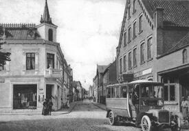 1908 Burger Straße, Kraftbus-Linie Burg - Wilster vor Dunckers Gasthof