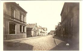 1878 Bahnhofstraße (heutige Tagg Straße) mit dem damaligen Bahnhof in Wilster