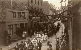 1922 Festumzug der Liedertafel zieht durch den Kohlmarkt in Eilster