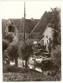 1871 Wilsterau am Helgenland, Häuser an der Deichstraße in der Stadt Wilster