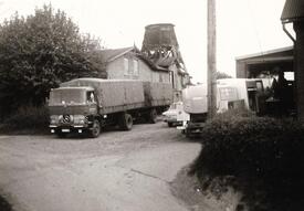 1963 Anlieferung von Milch bei der Meierei Kleve am Rande der Wilstermarsch