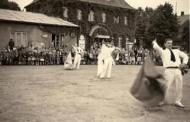 1959 Abordnungen der Bürger-Schützen-Gilde Wilster bei der St. Vitus Gilde in Hademarschen