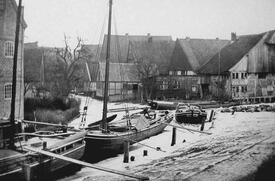 1880 Wilsterau am Rosengarten - Frachtschiffe im Winterlager
