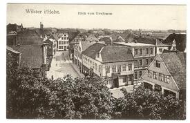 1908 Blick vom Kirchturm auf die Ecke Op de Göten, Deichstraße in Wilster