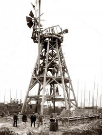 1900 Versetzung der Windmühle DIE ERNTE am Standort Auf dem Stuven in St. Margarethen in der Wilstermarsch