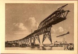 1914 - 1920 Bau der Hochbrücke Hochdonn - Frei.Vorbau des Schwebeträgers über die Schifffahrtsöffnung