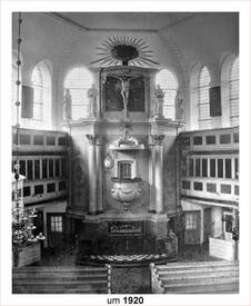 1920 Innenraum der St. Bartholomäus Kirche, Altarseite