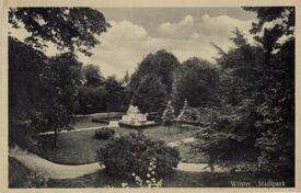 1929 Stadtpark in der Stadt Wilster, Denkmal für die Opfer des I. Weltkrieges