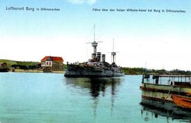 1916 Panzerschiff der Kaiserlichen Marine passiert auf dem Kaiser Wilhelm Kanal die Fährstelle Burg