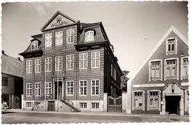 1959 Neues Rathaus und Gasthaus Dithmarsch Hof in der Stadt Wilster