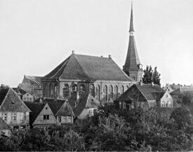 1956 Blick auf die St. Bartholomäus Kirche zu Wilster
