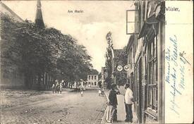 1905 Marktplatz Nordseite in der Stadt Wilster