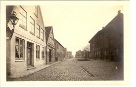 1875 nordwestliche Seite des Marktplatzes in Wilster
