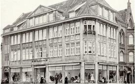 1958 Geschäftshaus der Firma J.P.T. Andersen Söhne am Markt in der Stadt Wilster