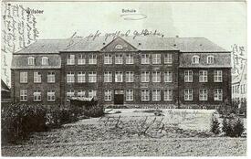 1914 Knaben-Schule (spätere Volksschule) im Landrecht
