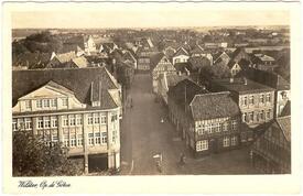 1933 Blick vom Kirchturm auf die Op de Göten (vormalige Markt Straße) in der Stadt Wilster