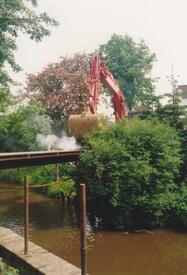 1987 Abbruch des Fußgänger-Steges über die Wilsterau am Rosengarten