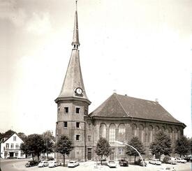 1966 Wilster - Kirche St. Bartholomäus, Marktplatz