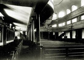 1935 Innenraum und Emporen der St. Bartholomäus Kirche zu Wilster
