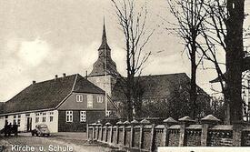 1952 - Kirche St. Nicolaus zu Brokdorf, altes Schulgebäude