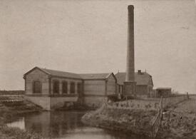 1910 Dampf-Pumpwerk in Averfleth der Neuendorf-Sachsenbander Entwässerungsgenossenschaft