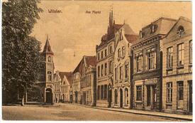 1914  Marktplatz Südostseite, Kohlmarkt in der Stadt Wilster