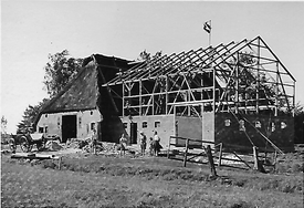 1955 Richtfest für den Anbau einer Scheune an ein Husmannshus in der Wilstermarsch