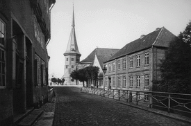 1864 Marktstraße spätere Op de Göten, Kirche St. Bartholomäus in Wilster