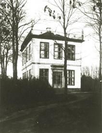 1907 Historisches Lusthaus oder Großes Gartenhaus im Bürgermeister Garten in der Stadt Wilster