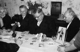 1960 von links: Charlotte Neumann, Hans Joachim Seidenschnur, Heinrich Danielsen, Dr. Kurt Pfeiffer - Lehrer der Mittelschule Wilster