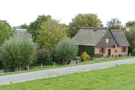 2020 Wohnhaus am Fuß des Elbdeiches in Brokdorf