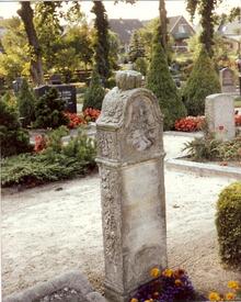 Kulturhistorisch bedeutsame Grabmale auf dem Friedhof in Wilster - Grabmal Plagmann