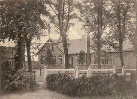 1920 Heiligenstedten – Schule