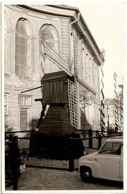 1963 Illuminiertes Modell der Honigflether Schöpfmühle auf dem Marktplatz der Stadt Wilster